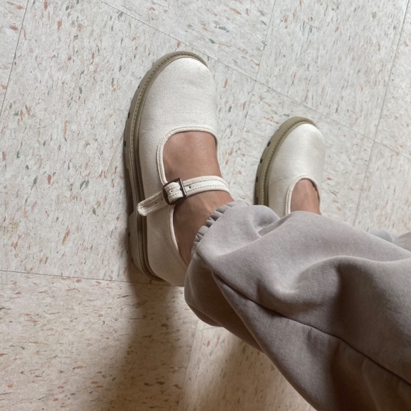 Small lot canvas Mary Jane - Picture 7 of 7